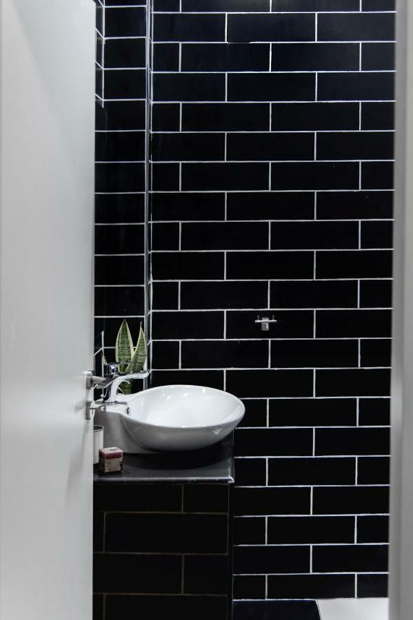 Home Plus Eleutheria Budget Room Афіни Екстер'єр фото